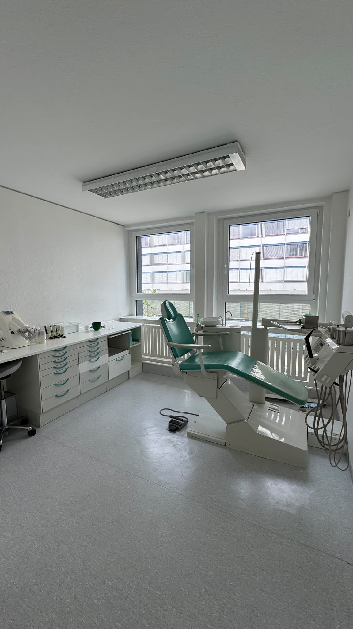 Behandlungsraum – Chirurgie & Implantologie